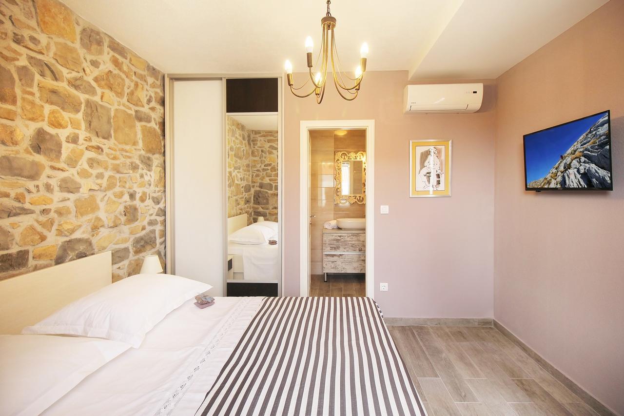 Villa Filipetti With Heated Pool Makarska Extérieur photo